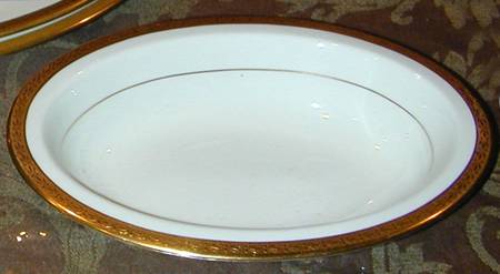 Laurel 10" Oval Vegetable Bowl