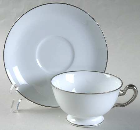 Clelia Footed Cup & Saucer Set