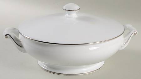 Clelia Round Covered Vegetable