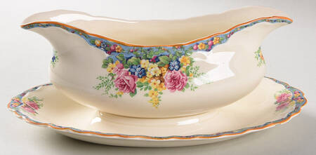 Pasadena Gravy Boat with Attached Underplate