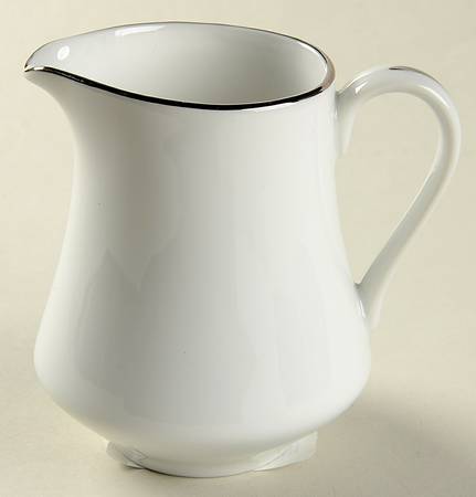 Distinction White Creamer