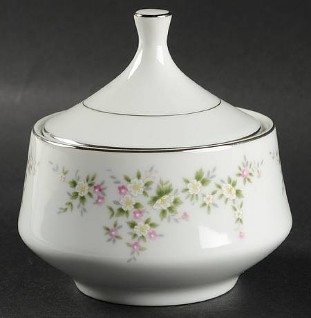 Grandeur Sugar Bowl & Lid