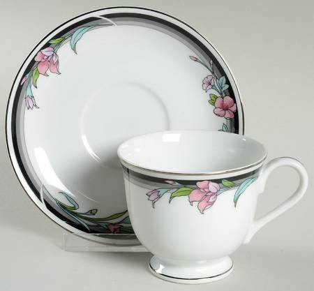 Gulf Wind Footed Cup & Saucer Set