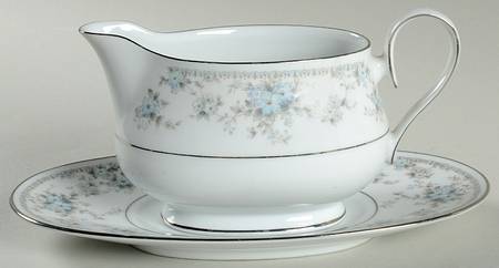 Heiress Gravy Boat & Underplate
