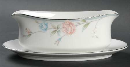 Lycee Gravy Boat with Attached Underplate