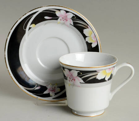 Persuasion Footed Cup & Saucer Set