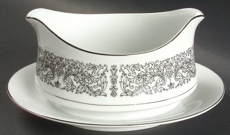 Spanish Lace Gravy Boat with Attached Underplate