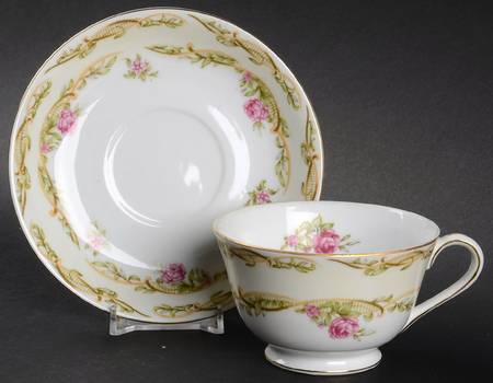 ORI1 (JAPAN) Footed Cup & Saucer Set