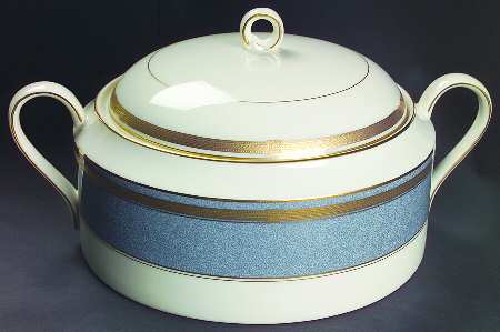 Baronesse Gray Round Covered Vegetable
