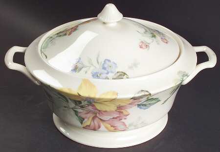 English Tapestry Round Covered Vegetable