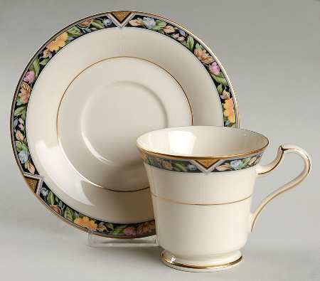 Fleur Royale Footed Cup & Saucer Set