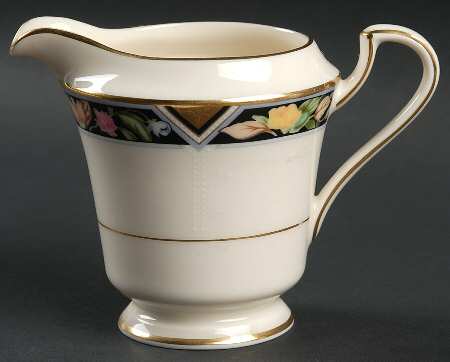 Fleur Royale Creamer