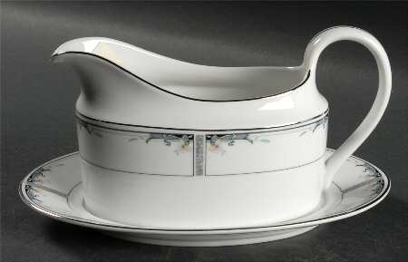 Luxury Garden Gravy Boat & Underplate