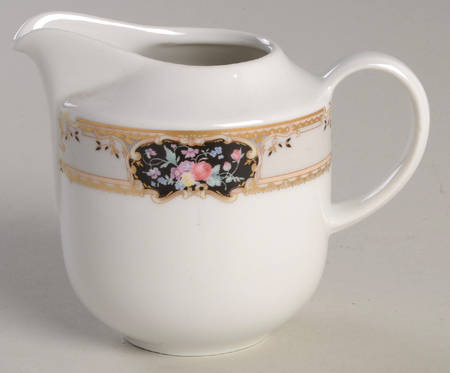 Medallion Creamer