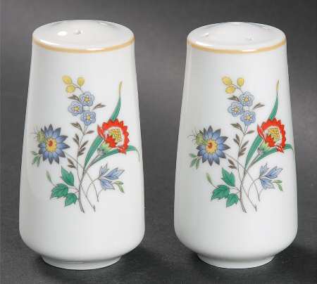 New Symphony Salt & Pepper Set