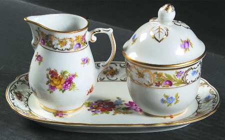 Royale Creamer & Sugar with Lid & Tray Set