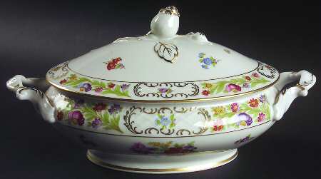 Royale Oval Covered Vegetable