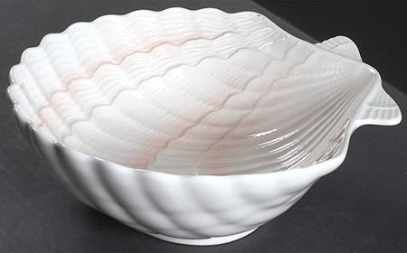 Beachcomber 9" Round Vegetable Bowl