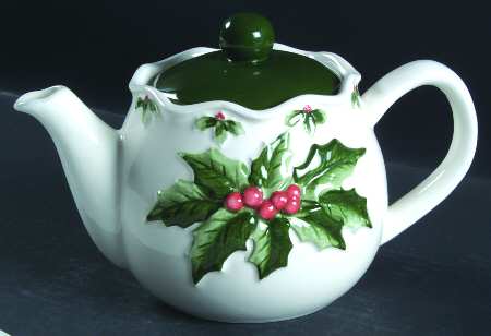 Holly Teapot & Lid