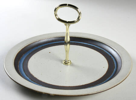 Horizon Round Serving Plate with Center Handle (Dp) Hc