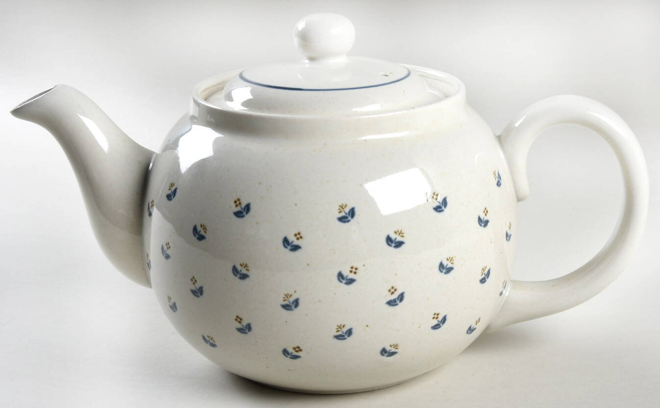 Petite Rose Teapot & Lid