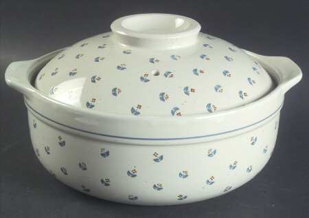 Petite Rose 1.5 Qt Round Covered Casserole