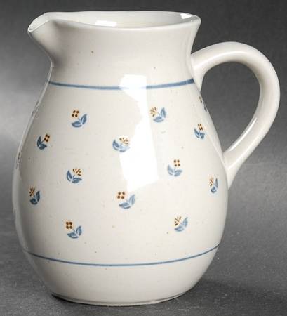 Petite Rose 16 Oz Pitcher