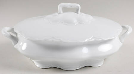 OSG33 Oval Covered Vegetable by Oscar & Edgar Gutherz