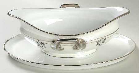 Colonial Gravy Boat with Attached Underplate