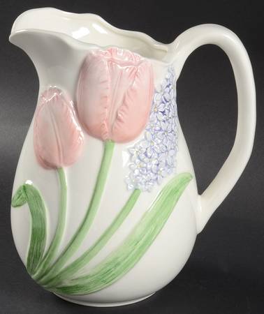 Tulip Garden (No Trim) 64 Oz Pitcher
