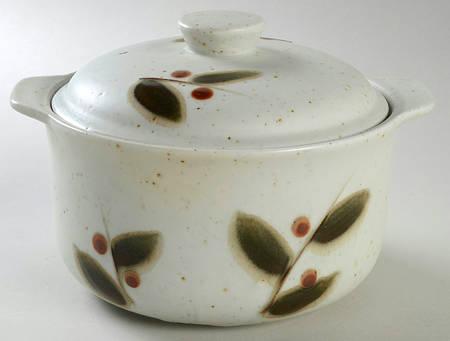 Bittersweet 2 Qt Round Covered Casserole