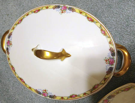 OHM16 Oval Covered Vegetable