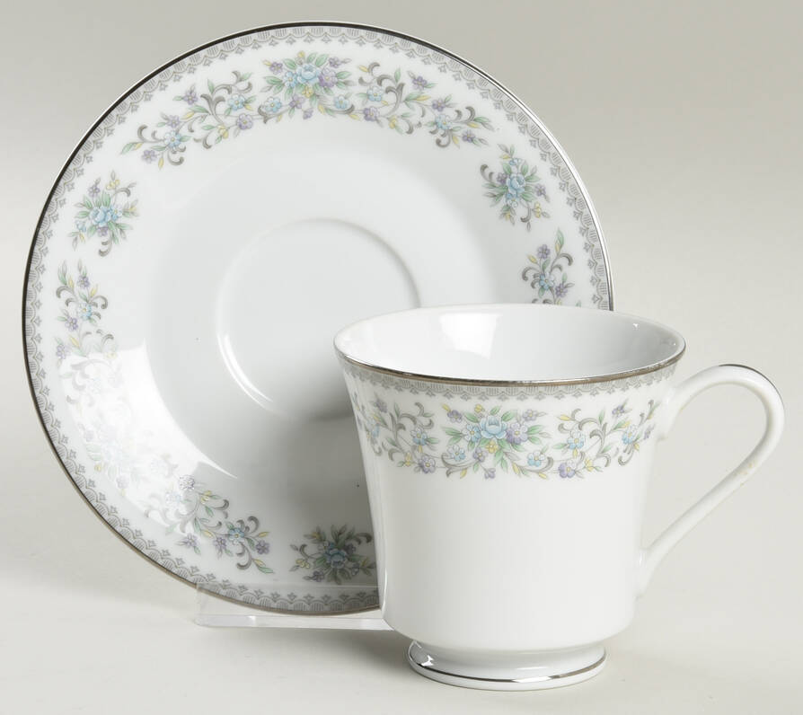 Lynwood Footed Cup & Saucer Set