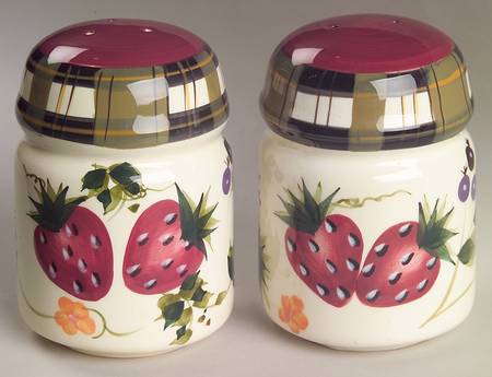 Strawberry Plaid Salt & Pepper Set