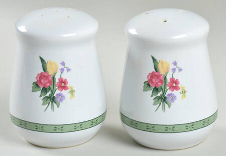 English Manor Salt & Pepper Set