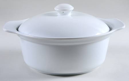Company's Coming 2.5 Qt Round Covered Casserole