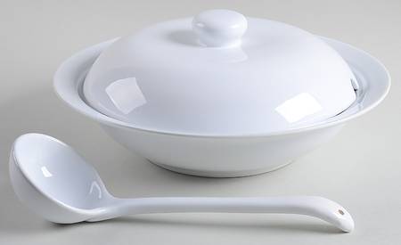 Company's Coming Tureen & Lid w/Ladle