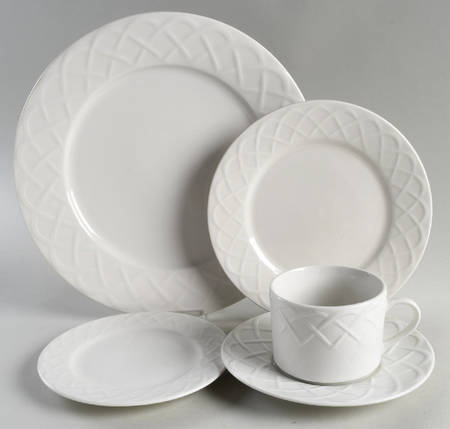 Picnic 5 Piece Place Setting by Oneida