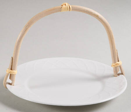 Picnic 5 3/8"-5 5/8" Bamboo Handled Serving Plate  HC