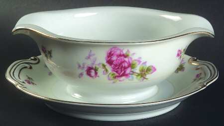ORI12 Gravy Boat with Attached Underplate