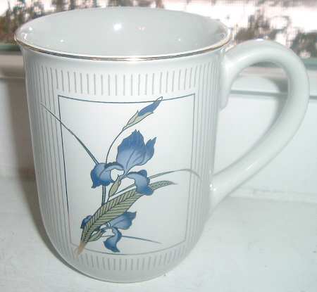Grand Iris Mug
