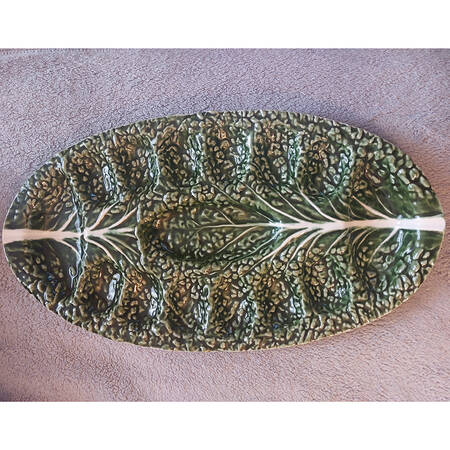 OLE12 17" Leaf Shaped Platter