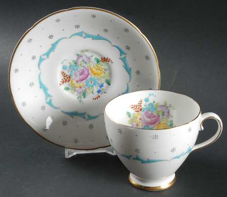 1461 Footed Cup & Saucer Set
