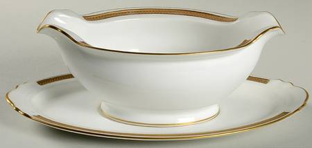 OKU18 Gravy Boat & Underplate