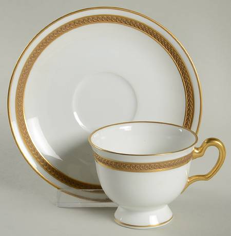 OKU18 Footed Demitasse Cup & Saucer Set