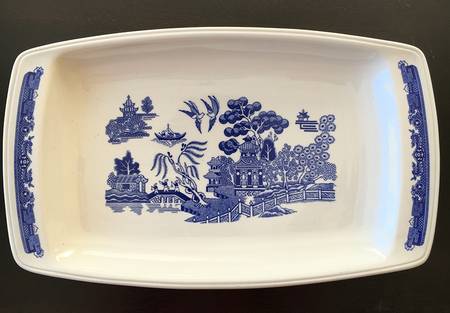 Blue Willow Medium Rectangular Baker