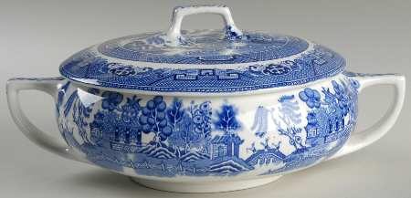 Willow Round Covered Vegetable