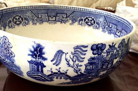 Willow 10" Round Vegetable Bowl
