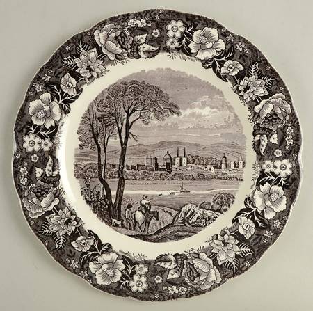 Thames River Scenes Black Service Plate (Charger)