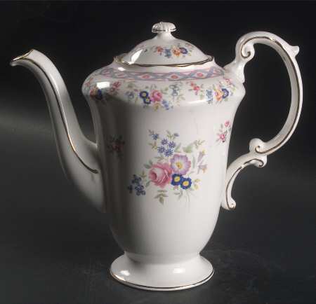 Bow Coffee Pot & Lid